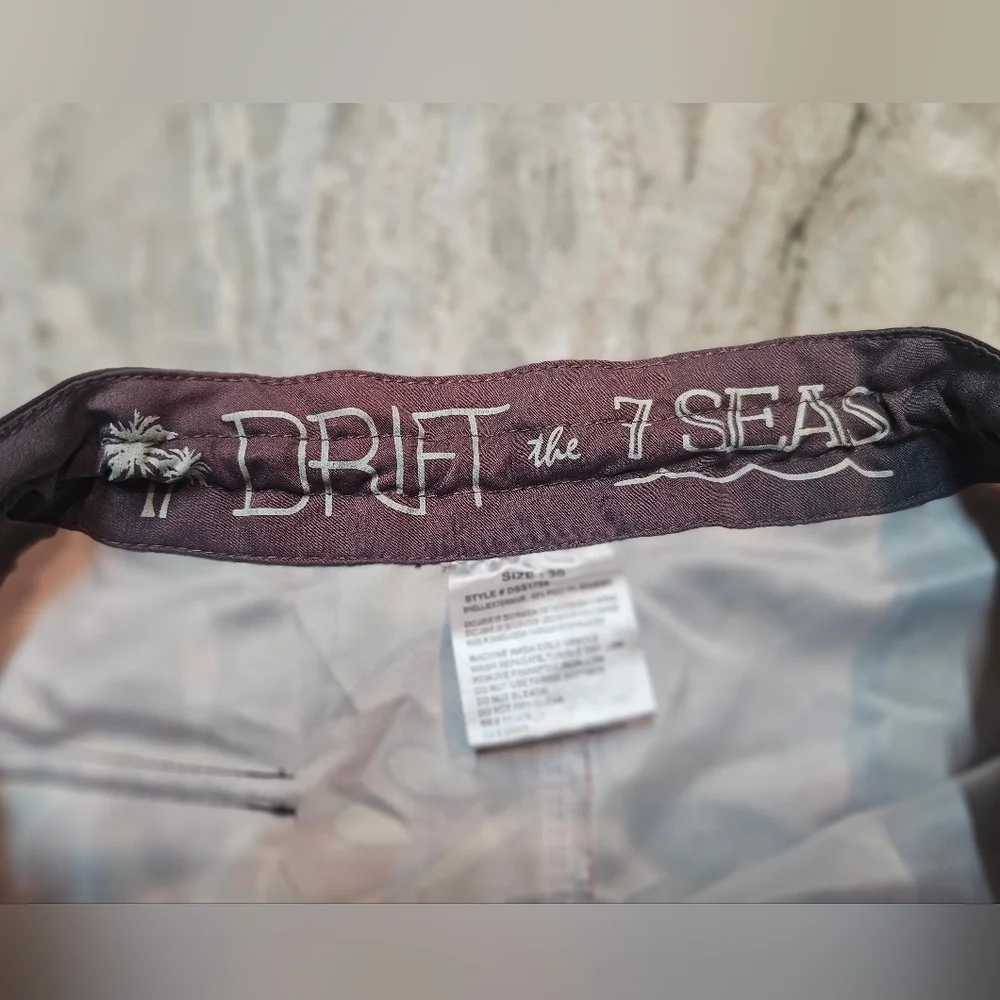 Drift the 7 Seas Men’s Floral Board Shorts Swim Trunks Size 30